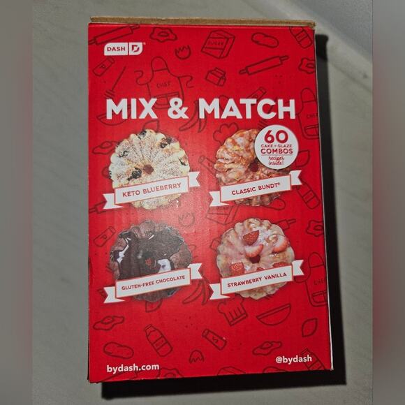 Dash Aqua Mini Bundt Maker. Perfect Personal Bundt Cakes,‎ Non-Stick Plates. - Picture 3 of 7